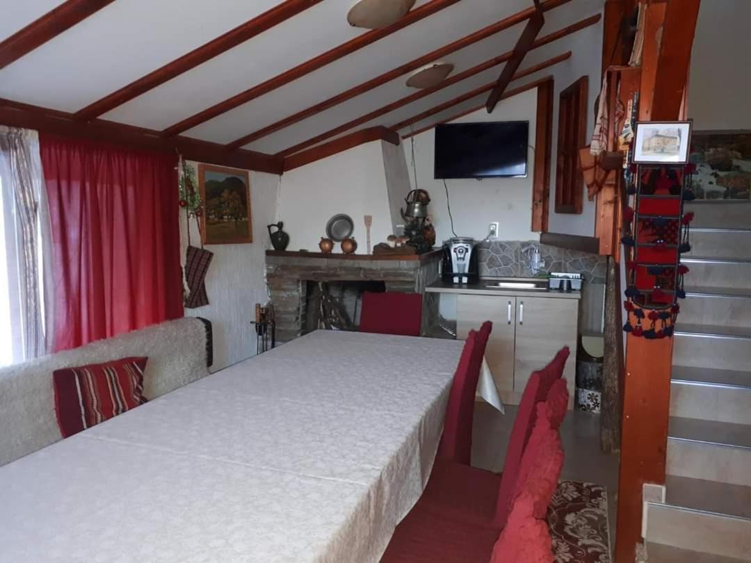 Къща За Гости Орфей Smolyan Luaran gambar